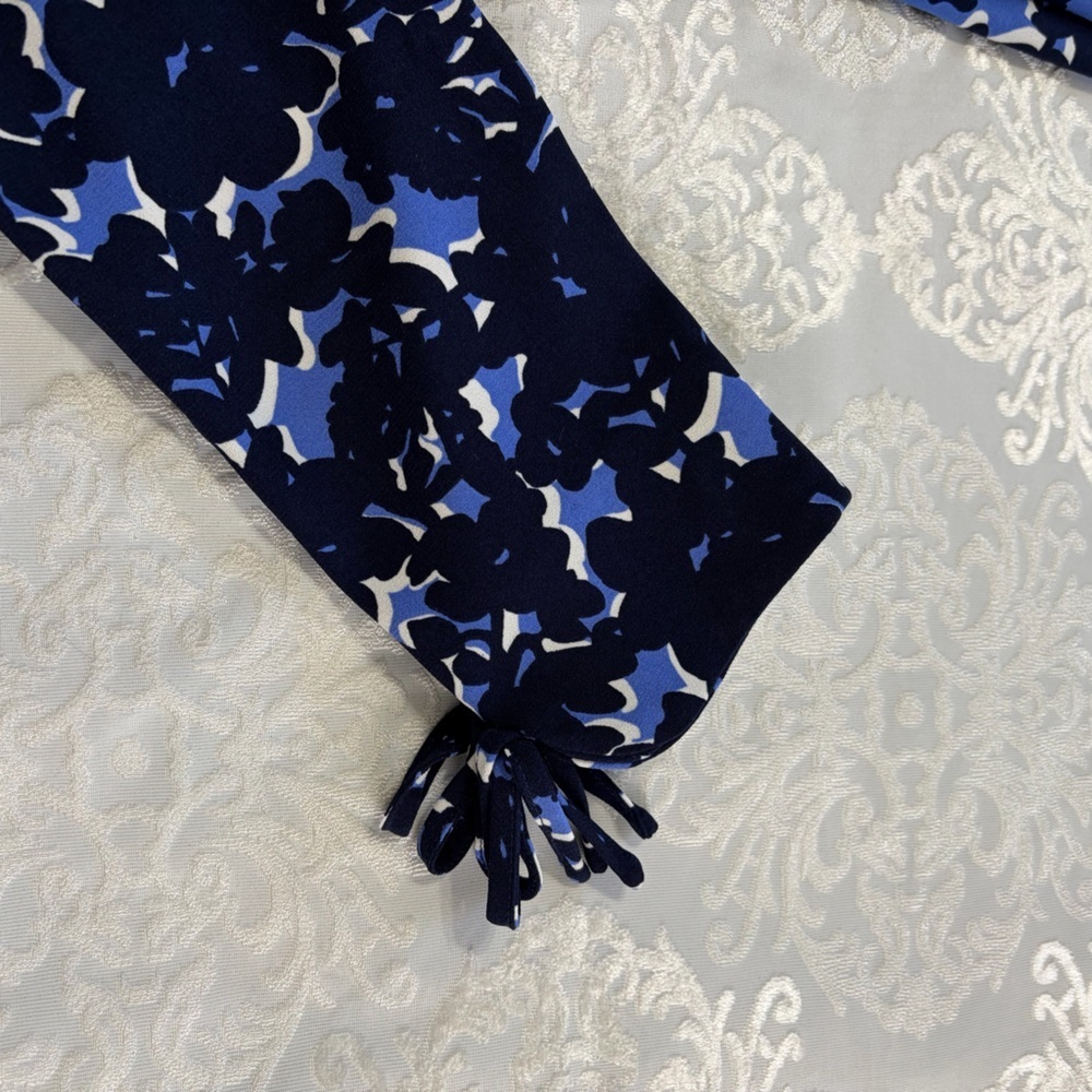 Talbots Floral Print Crepe Shift Dress With Scalloped Neckline Blue Size 2 - Picture 7 of 10